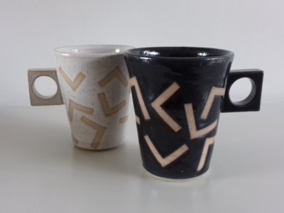 white & black cups