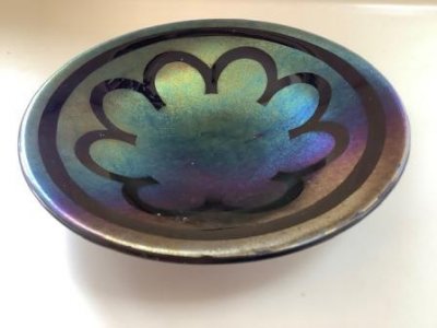 Chartres iridescent plate